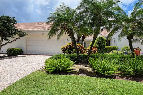 19550 Sawgrass Dr #2102 Photo 1