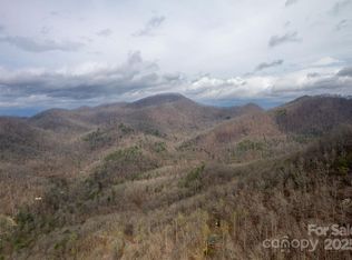 11 Stone Pillow Rd, Tuckasegee, NC 28783