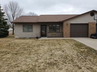 314 Lilac Ct, Waseca, MN 56093
