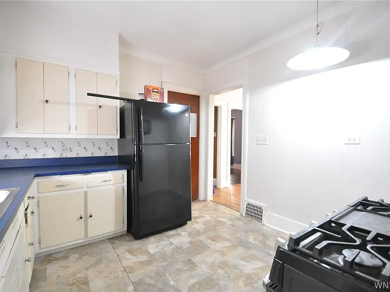 30 Wellington Rd — Photo 16