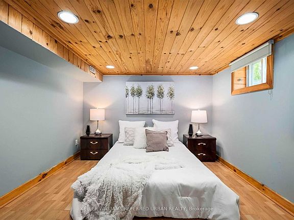 4th image of 68 Kitchener Rd #Basement