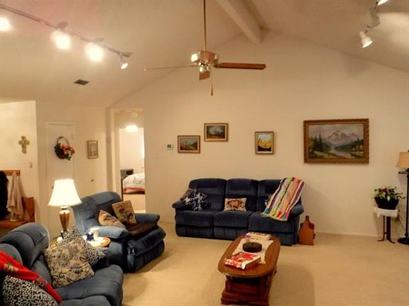 2nd image of 2634 Claremont Dr