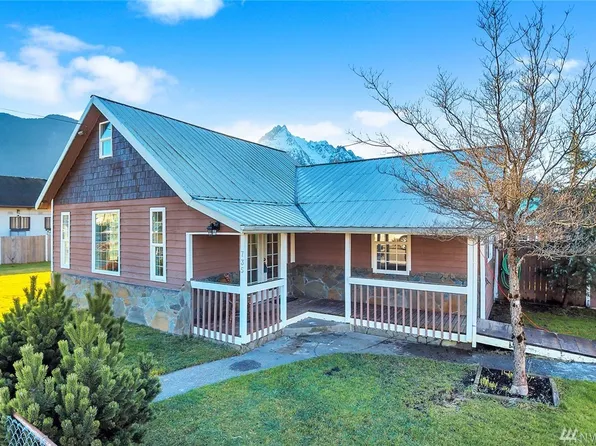 735 Givens Ave, Darrington, WA 98241