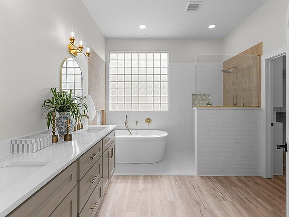 4th image of 130 Crepe Myrtle Ln
