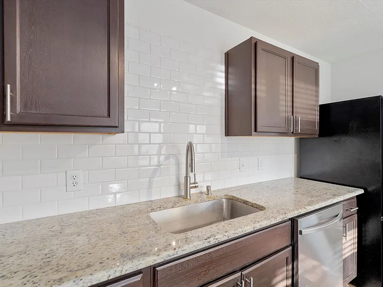 3516 Sand Dunes Ave — Photo 9