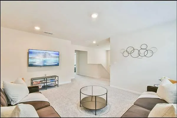 7784 Richmond Trl — Photo 12