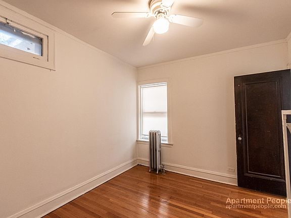 3rd image of 1478 W Winnemac Ave #3