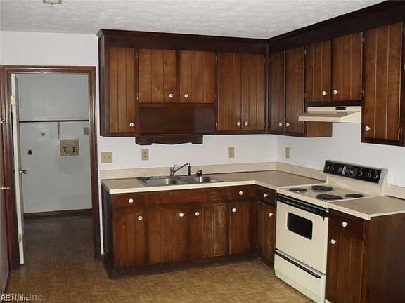 3rd image of 28 Culpepper Ave