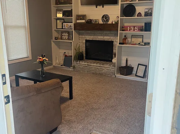 504 G St, Aurora, NE 68818