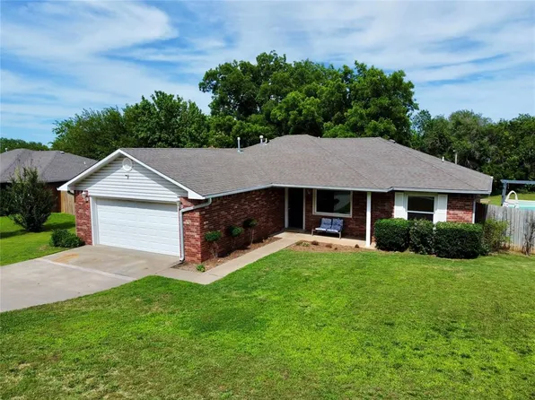 1207 Austin Dr, Shawnee, OK 74801