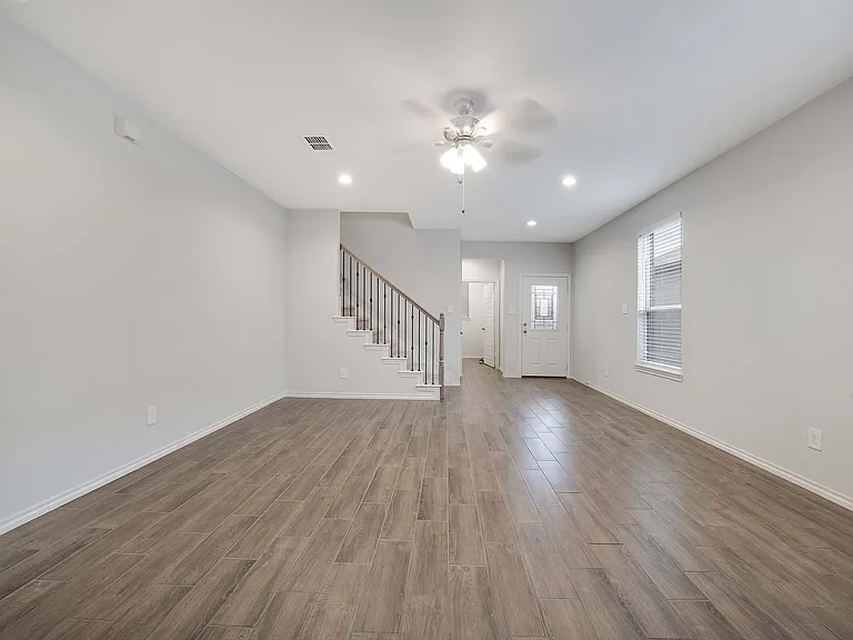 1905 Winecup Dr — Photo 6