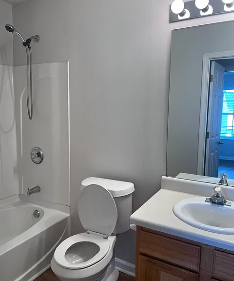 2770 Parkway Cv — Photo 7