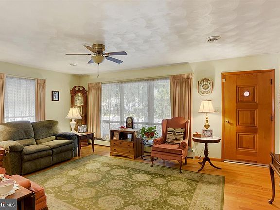 3rd image of 74 Palmyra Rd