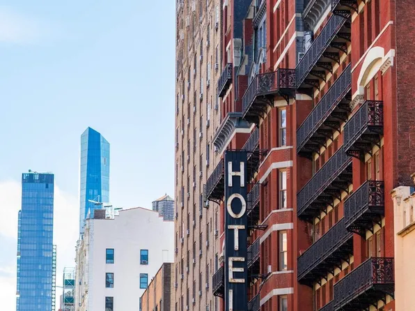 250 West 27th Street image 8 of 10