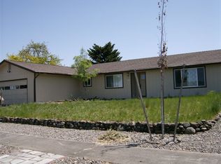 1726 Alcan Dr, Medford, OR 97504