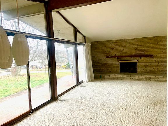 4th image of 4658 Peachtree Ct