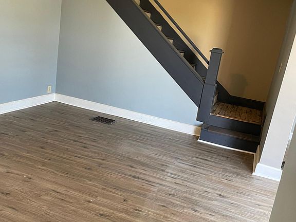 4th image of 356 Sheridan St