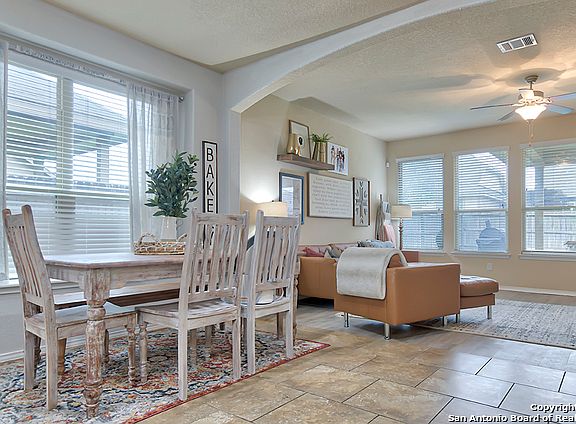 5th image of 5842 Akin Pl