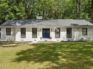 1909 Fairview Way, Greenville, NC 27858