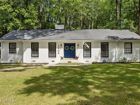 1909 Fairview Way, Greenville, NC 27858