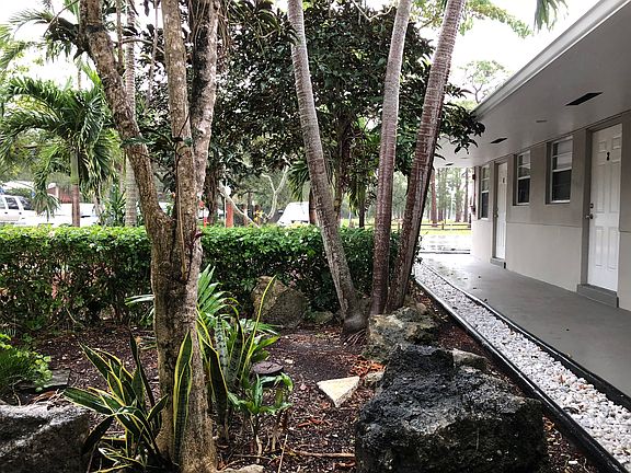 2nd image of 1103 SW 15th Ave #12