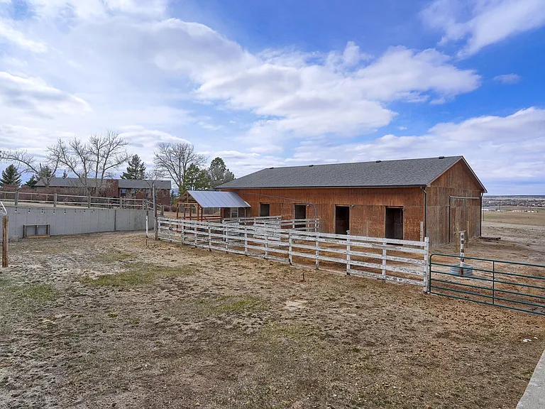 5825 Eggar Ct — Photo 43