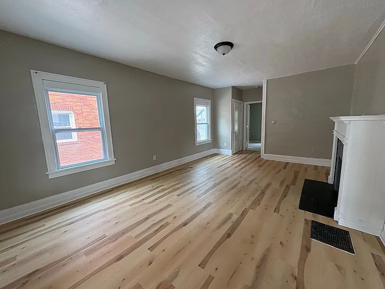 4224 Fairview Dr — Photo 5