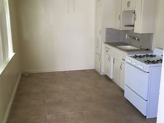 2nd image of 5434 Willowcrest Ave APT 2