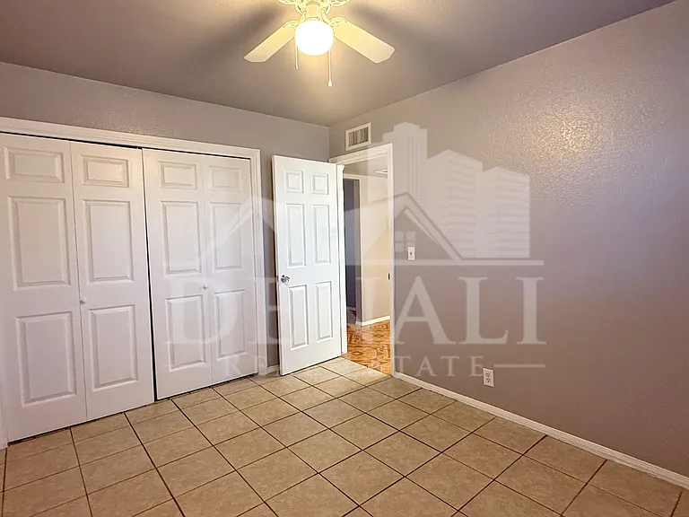 624 E Marilyn Ave #1 — Photo 12