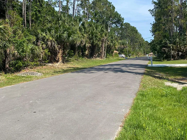 12 Pontiac Ln — Photo 3