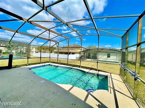 5th image of 1029 Tourmaline Dr