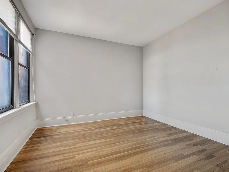 Fort Wood Apartments — Photo 39
