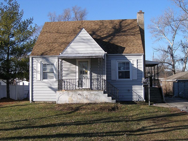 1st image of 2030 N Hawthorne Ave