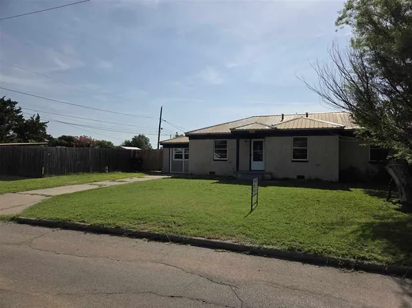 203 NW Morford Dr, Lawton, OK 73507