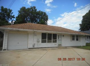 9440 W Ridgewood Dr, Parma Heights, OH 44130