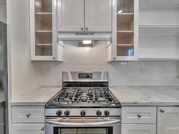 4th image of 840 14th St #J