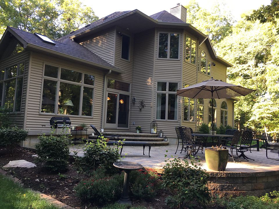 2nd image of 160 Southbrooke Ct