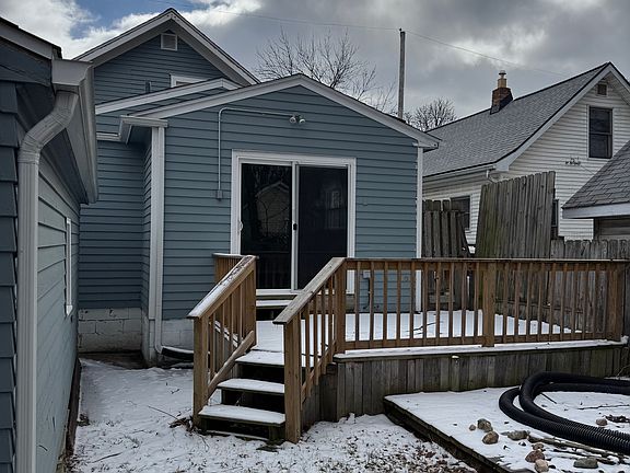 3rd image of 541 Woodrow Ave