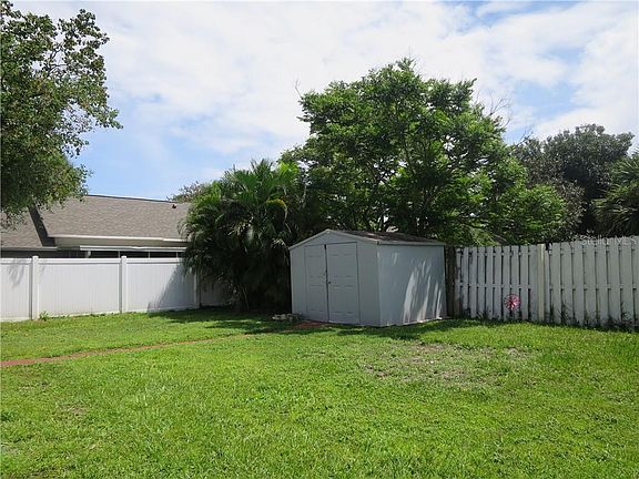 4th image of 2216 Ipsden Dr