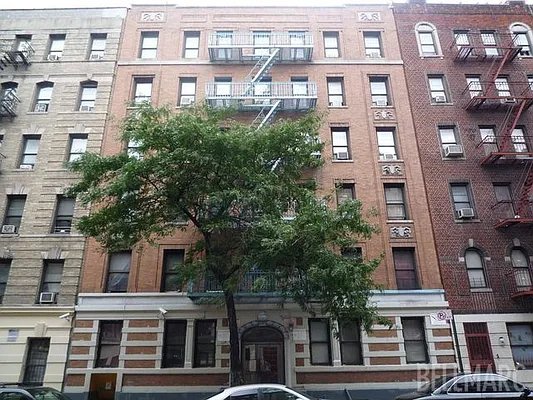 Rented by Bellmarc Realty | media 25