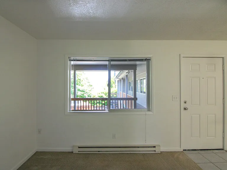1136 Fairmount Ave S — Photo 5