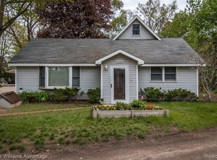 1938 N Duck Lake Rd, Highland, MI 48356