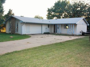 442 Bel Air Ave, Blackwell, OK 74631