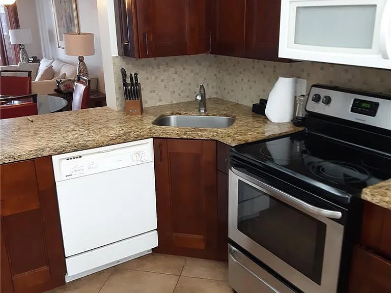 1501 S Ocean Blvd #218 — Photo 9