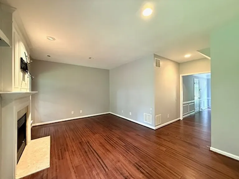 11539 Bertram St — Photo 23