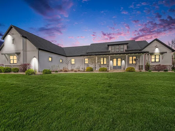 30356 Blackhawk Dr, Granger, IN 46530