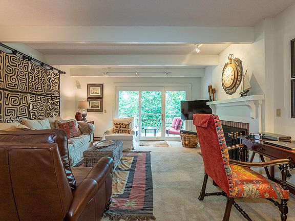 5th image of 11 Harbor Drive #11