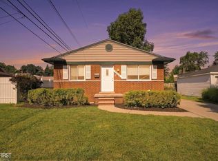 825 Wilson Ave, Clawson, MI 48017