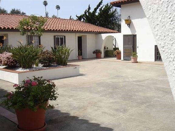 5th image of 12206 Rancho Bernardo Rd Unit B