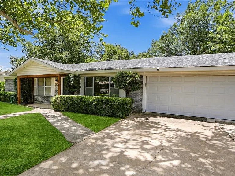 3211 John Campbells Trl — Photo 2